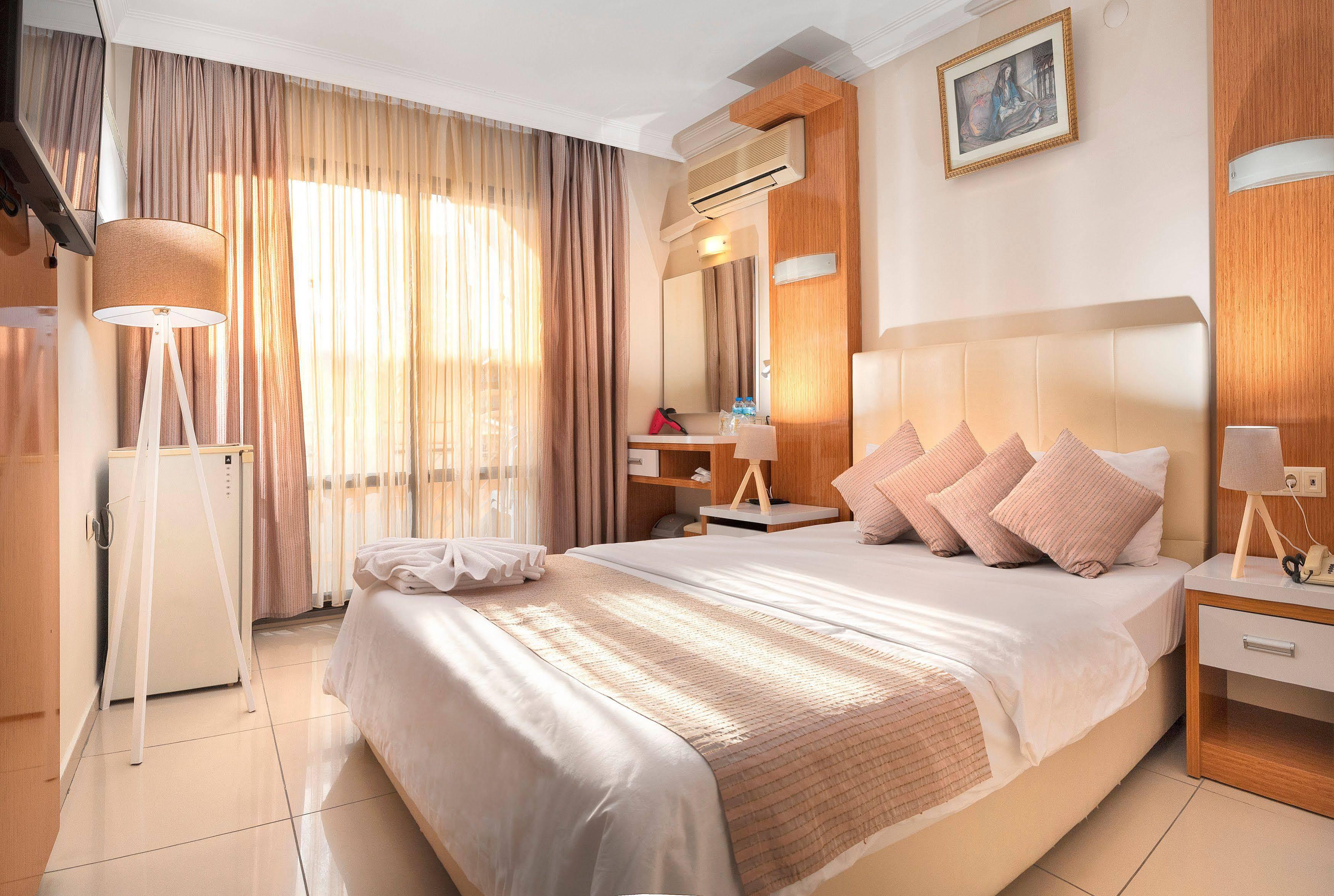 Temple Hotel Didim Bagian luar foto