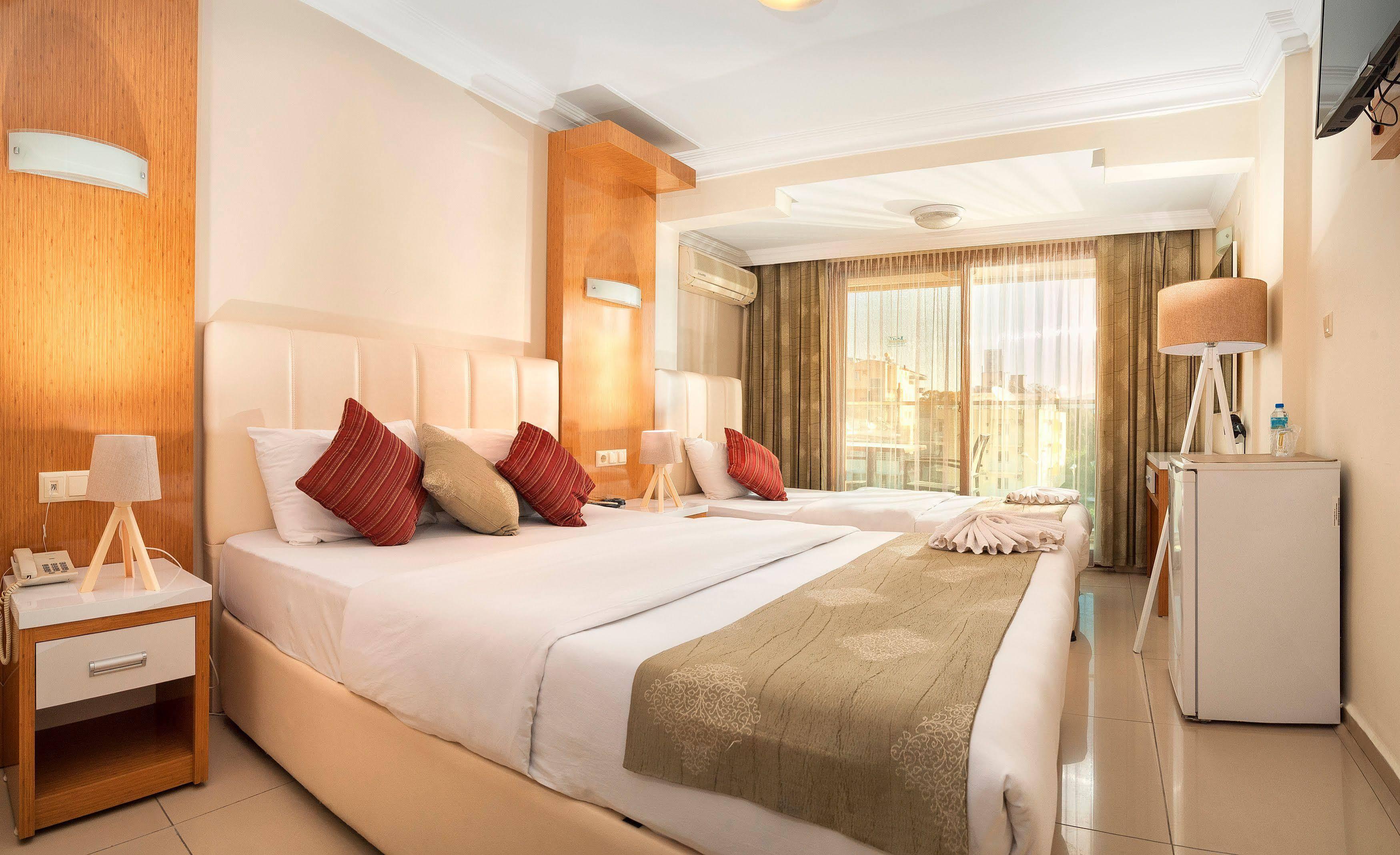 Temple Hotel Didim Bagian luar foto